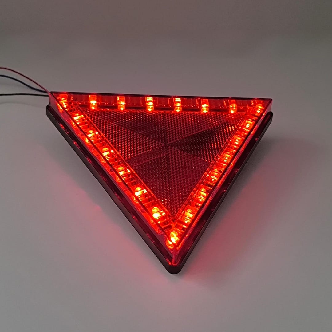 Overhead view of the reflector light effect.